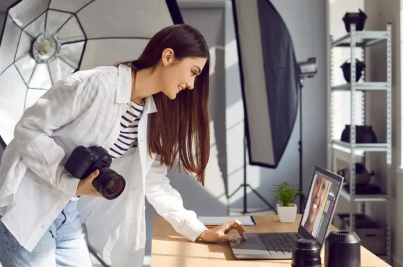 MAÎTRISE COMPLÈTE DU PORTRAIT STUDIO: DE LA PRISE DE VUE À LA RETOUCHE AVEC LIGHTROOM – 3 JOURS